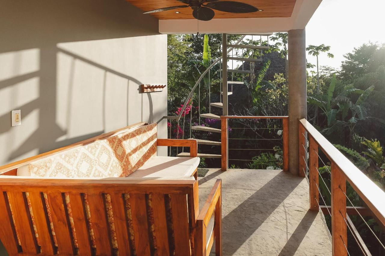Iluminar Beachfront Suites Носара Екстериор снимка